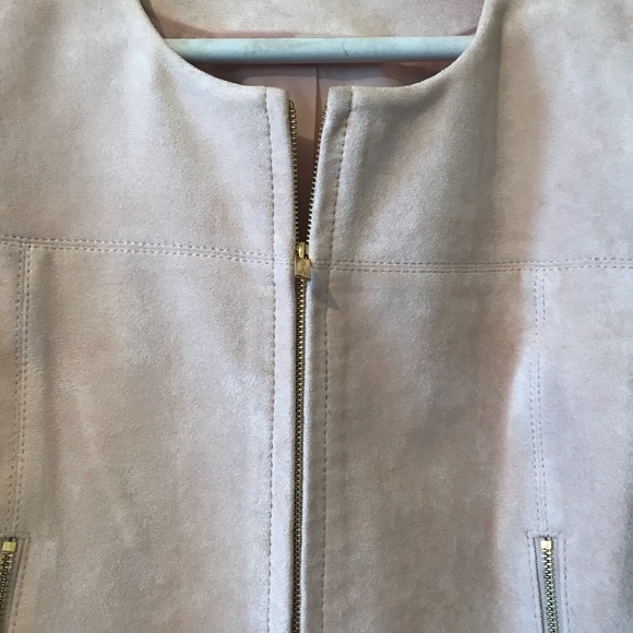 Women’s dress suit - Picture 7 of 7